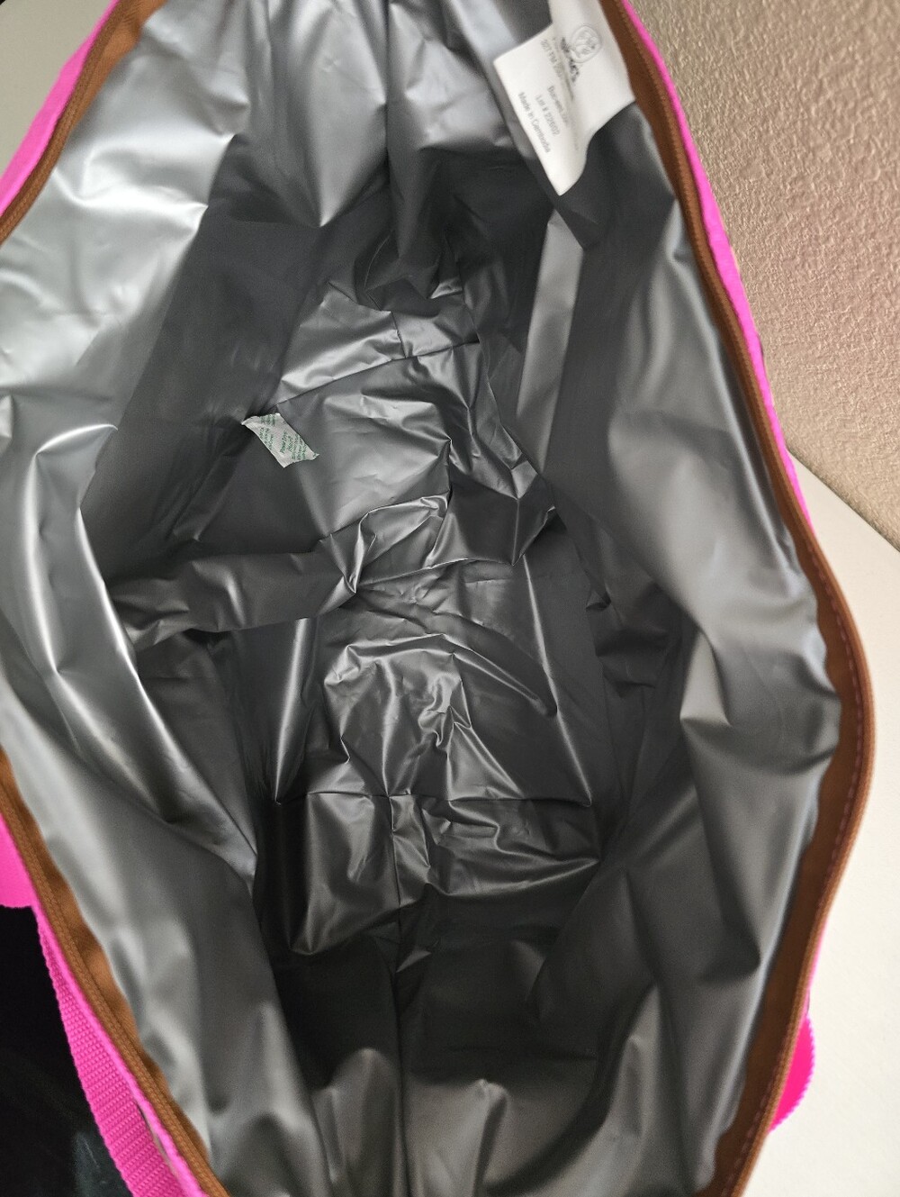 Buc-ee's Insulated Tote - Picture 7 of 10
